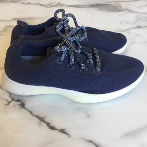 Allbirds | Wool Runners in Navy Blue - Picture 3 of 7
